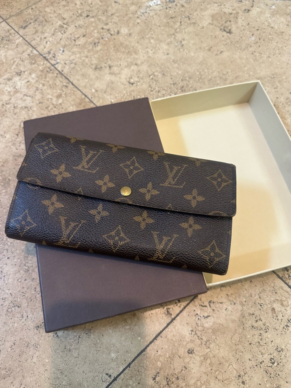 Louis Vuitton Sarah Wallet Monogram- signature Brown & Gold